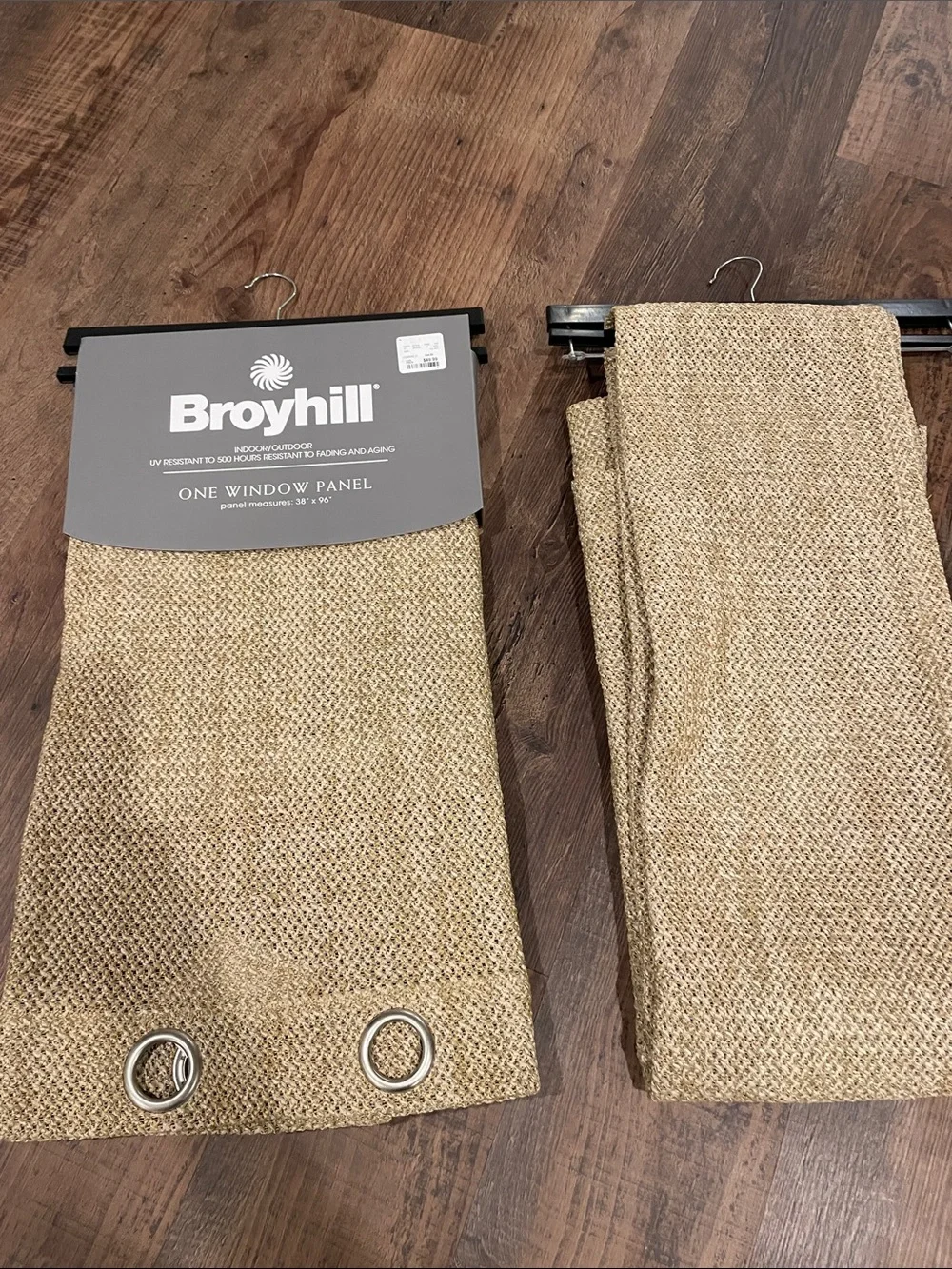 Broyhill single window